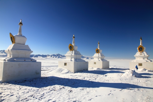 Stupas Winter